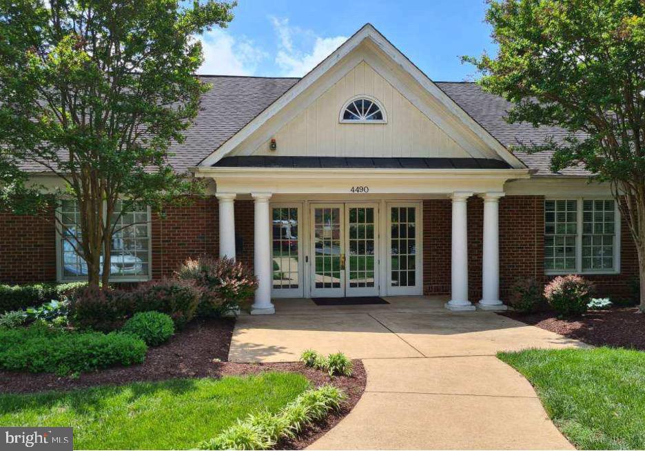 202 N George Mason Dr N #202-2