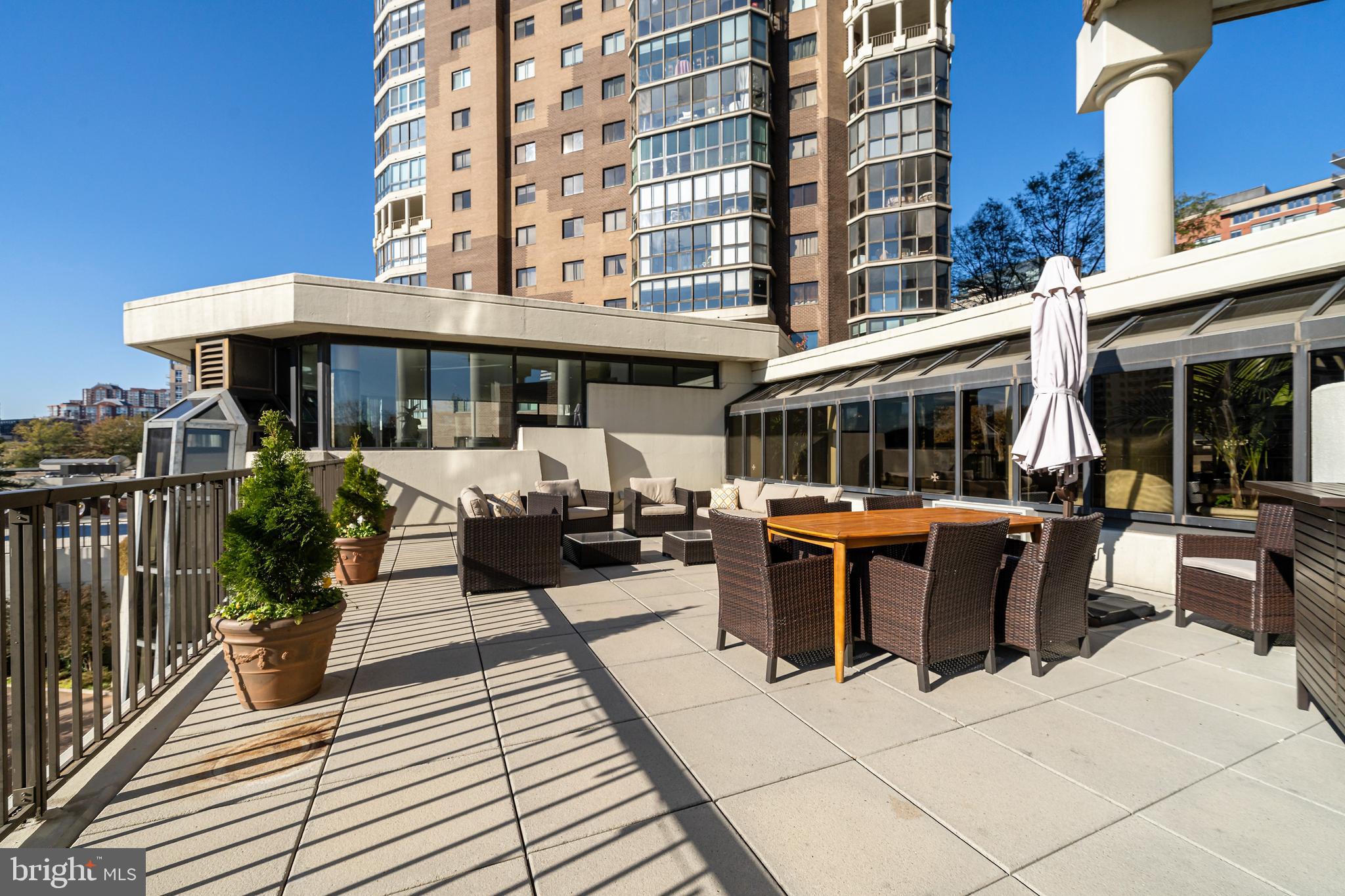 1600 N Oak St #1204