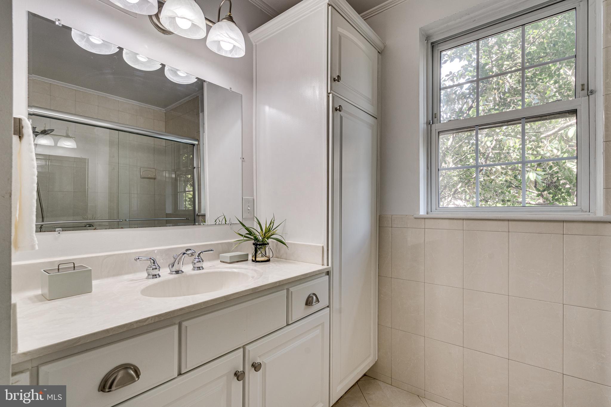 3173 S STAFFORD STREET