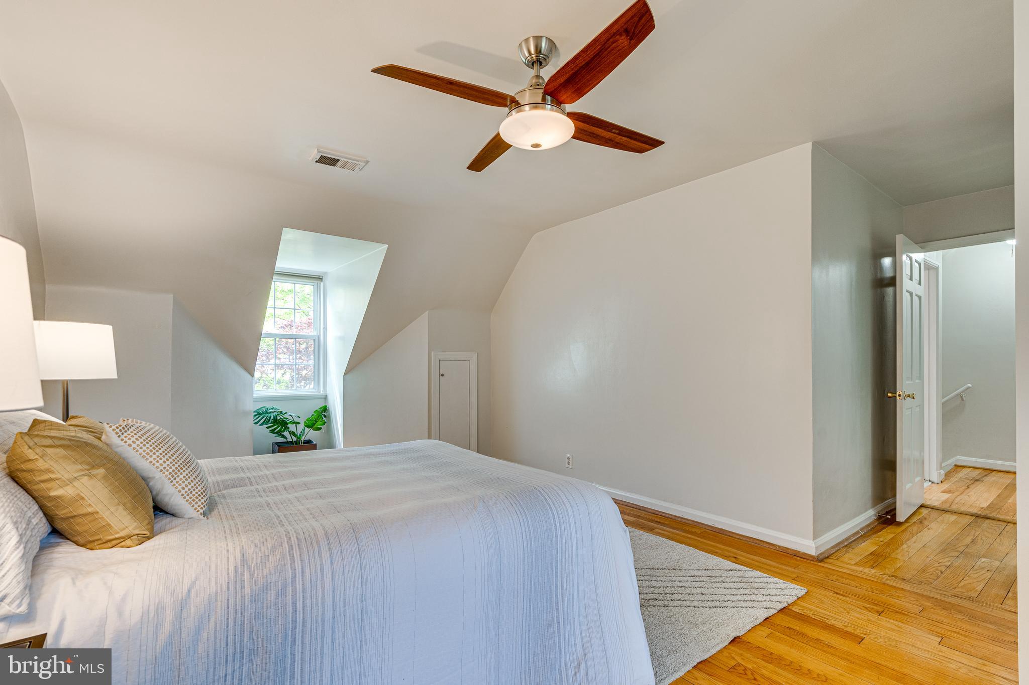 3173 S STAFFORD STREET