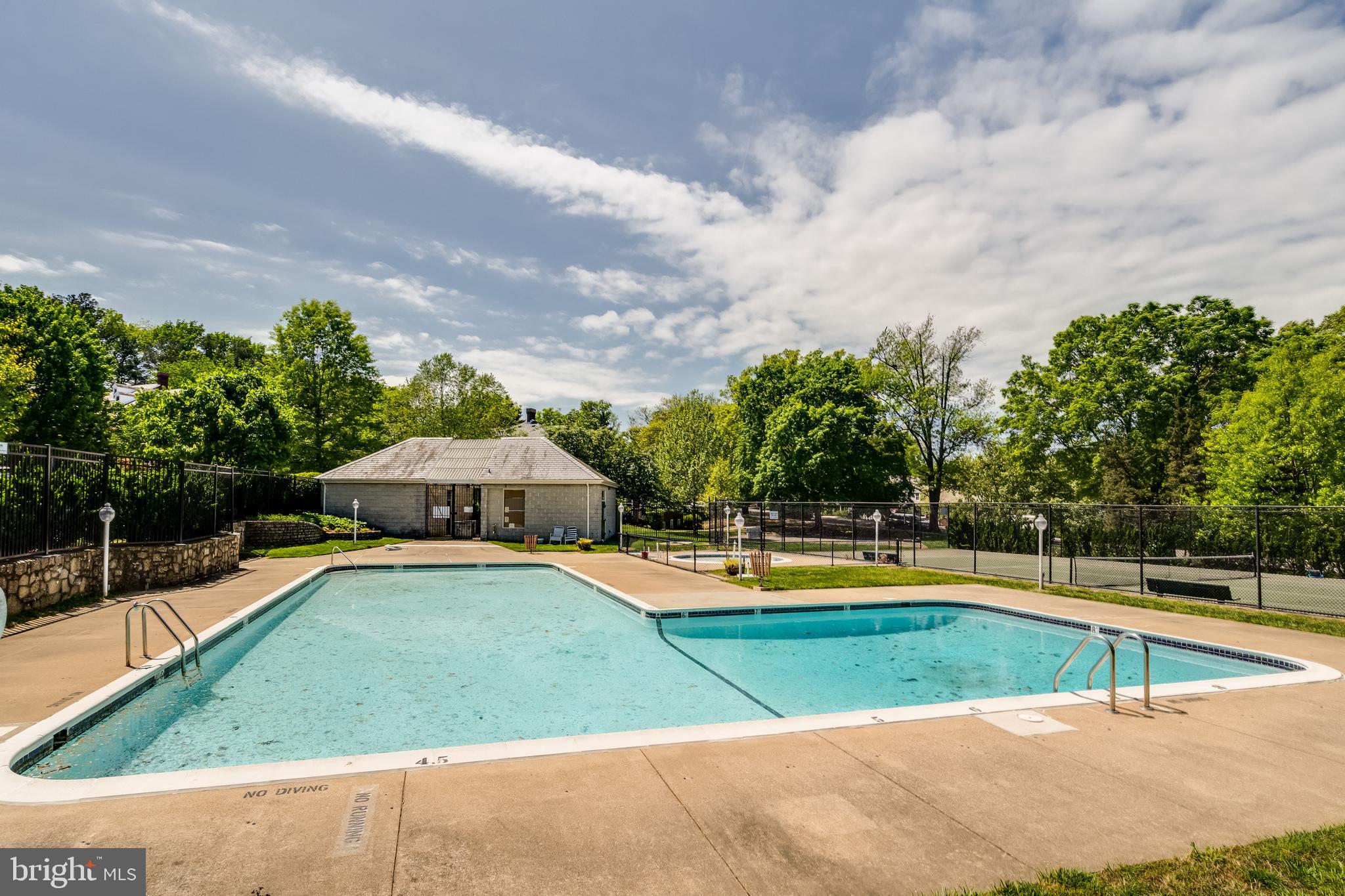 3173 S STAFFORD STREET