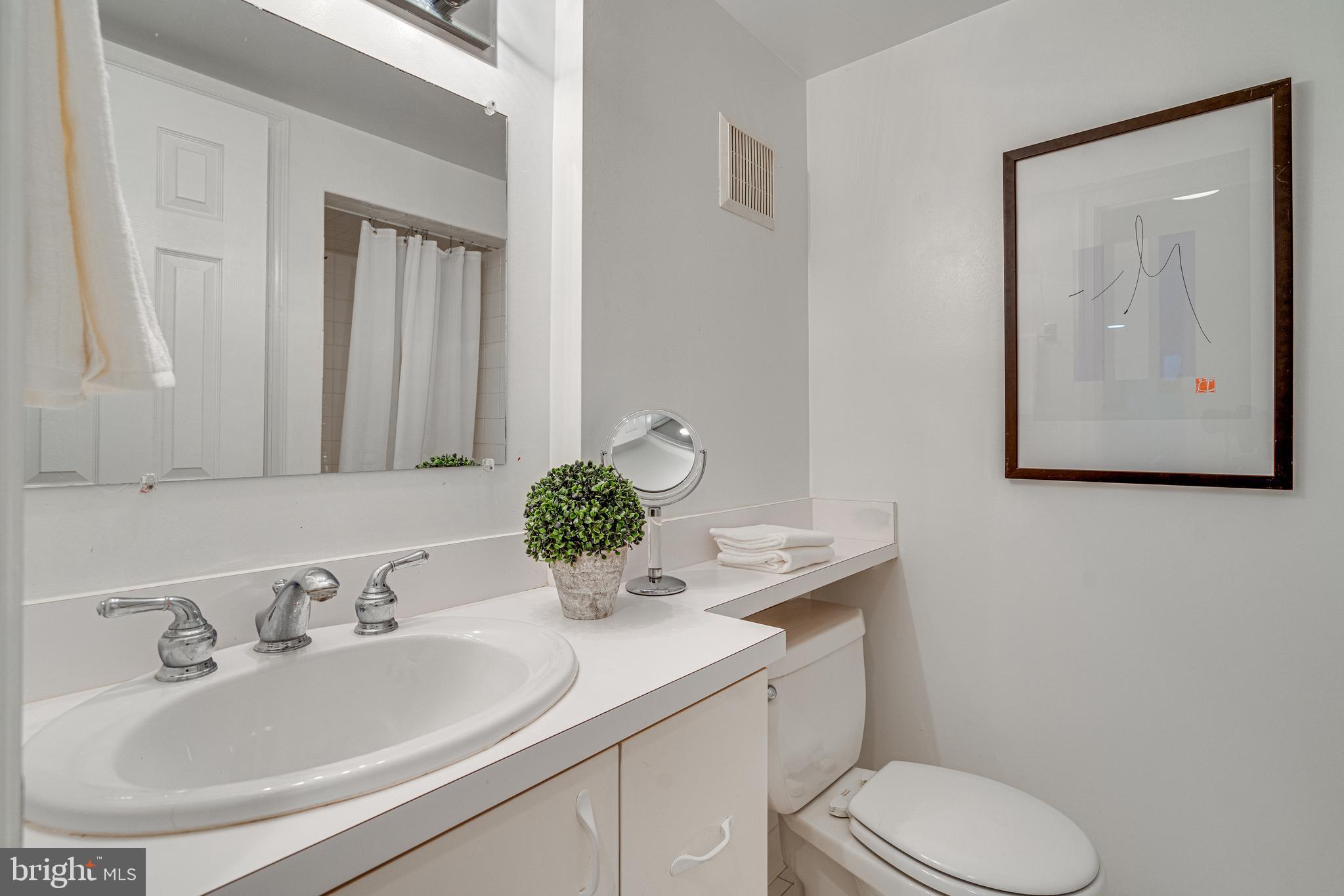 3173 S STAFFORD STREET