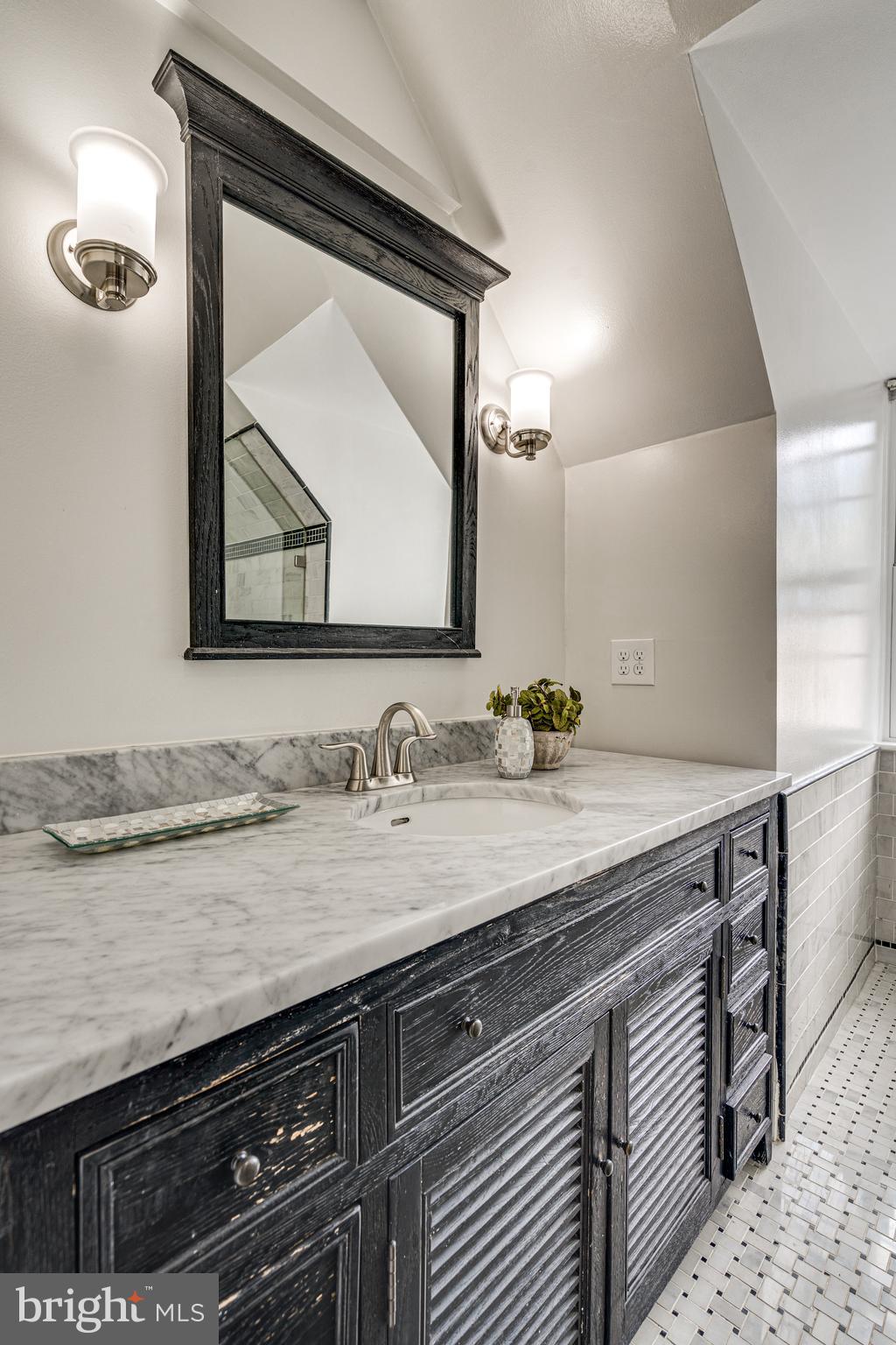 3173 S STAFFORD STREET