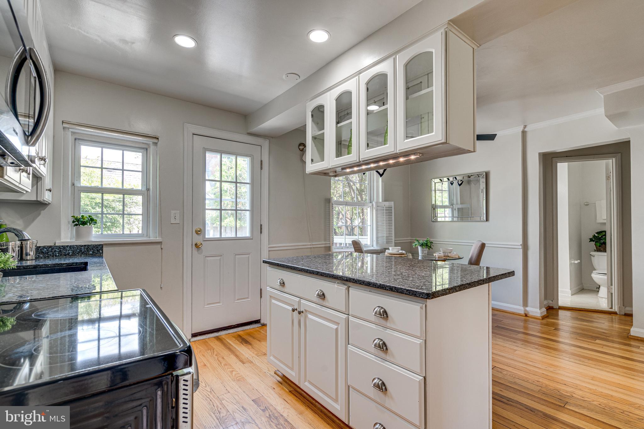 3173 S STAFFORD STREET