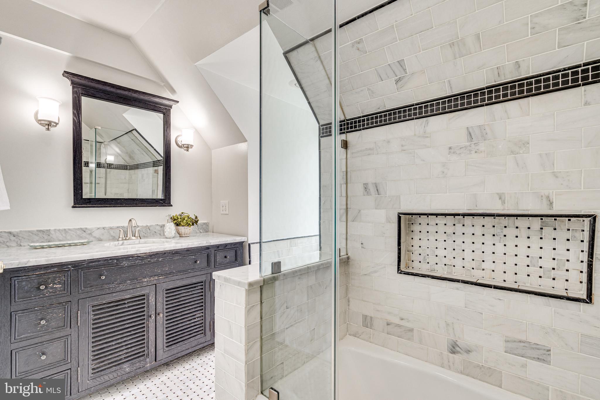 3173 S STAFFORD STREET