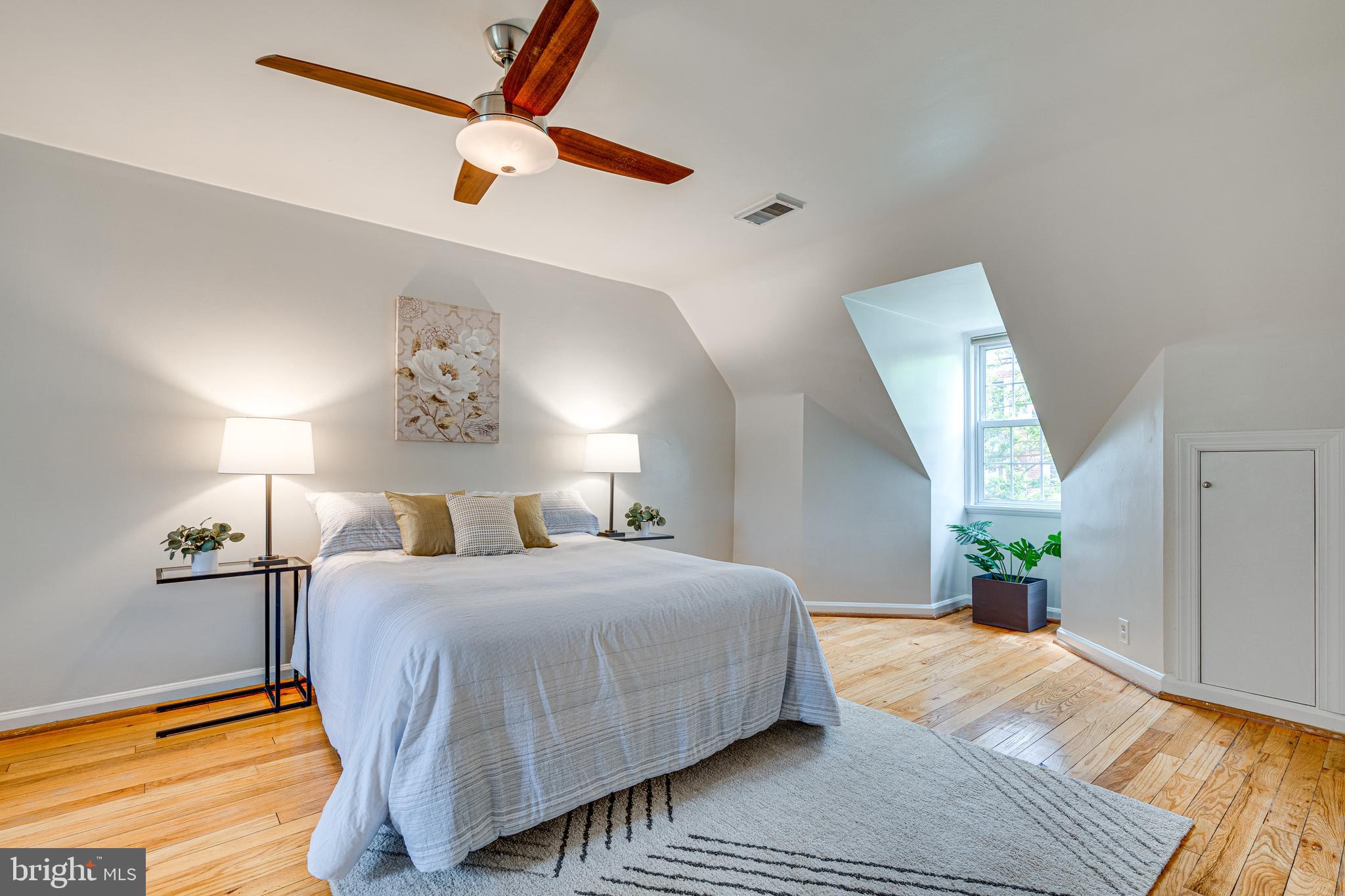 3173 S STAFFORD STREET