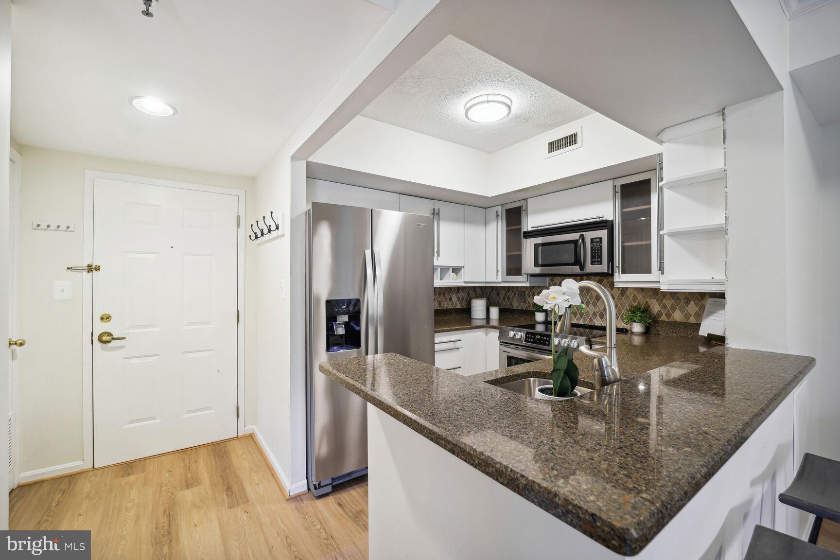 2400 Clarendon Blvd #201