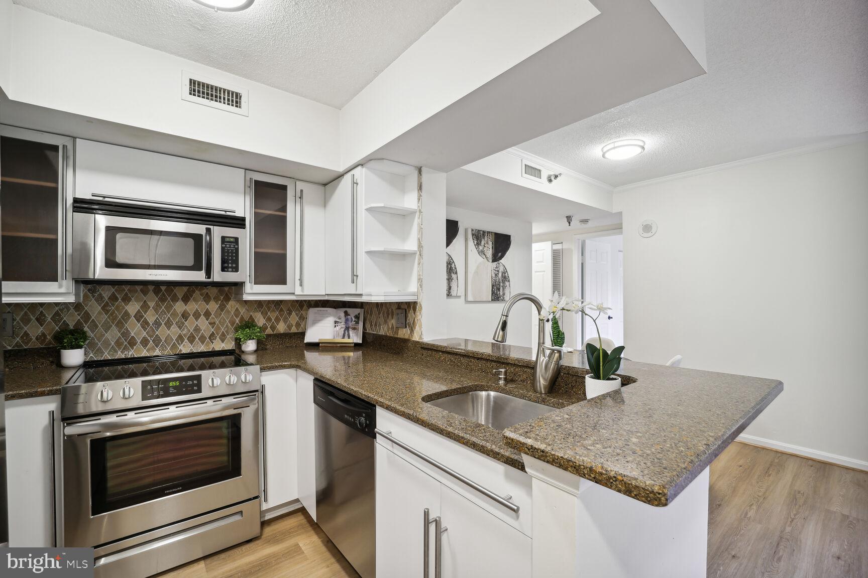 2400 Clarendon Blvd #201
