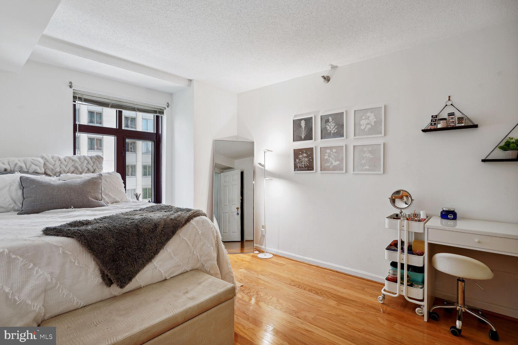 2400 CLARENDON BLVD #506