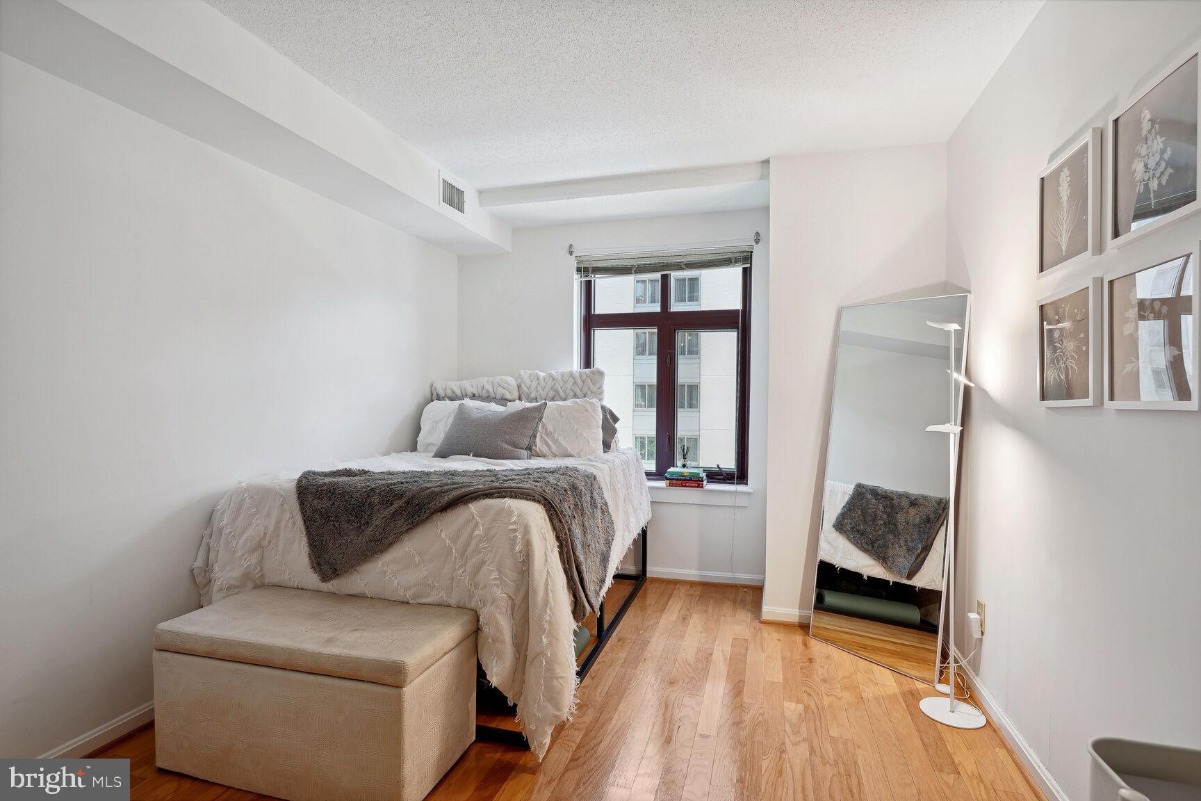 2400 CLARENDON BLVD #506