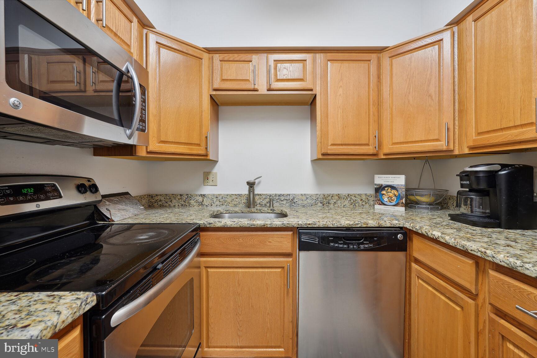2400 CLARENDON BLVD #506