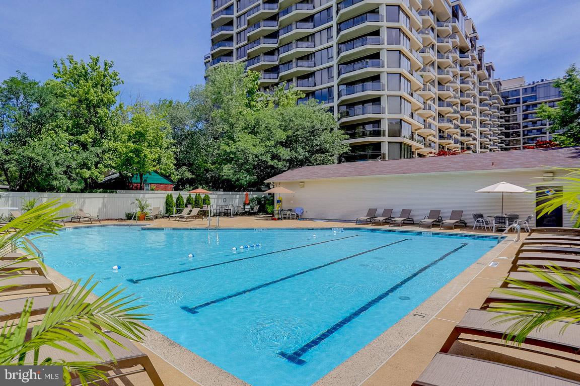 1530 Key Blvd #205