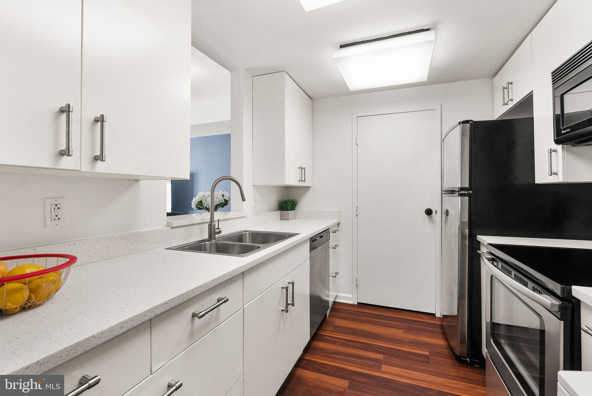 1530 Key Blvd #205