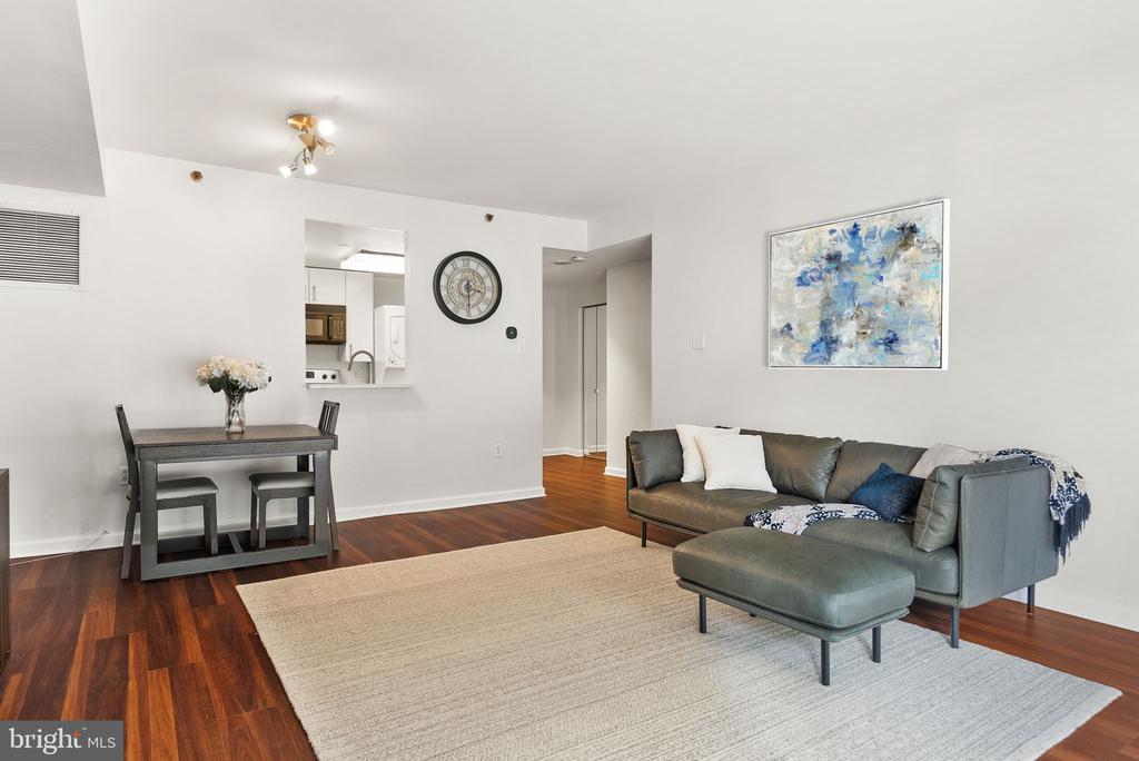 1530 Key Blvd #205