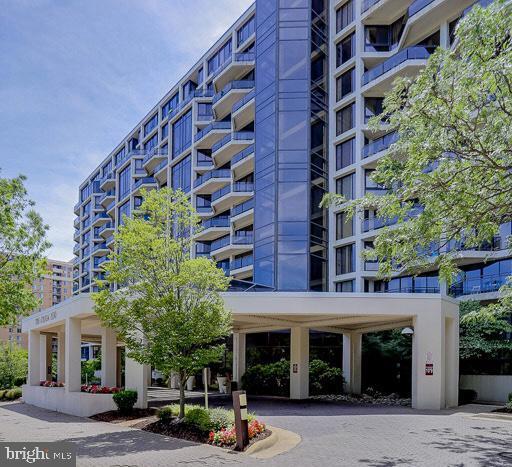1530 Key Blvd #205