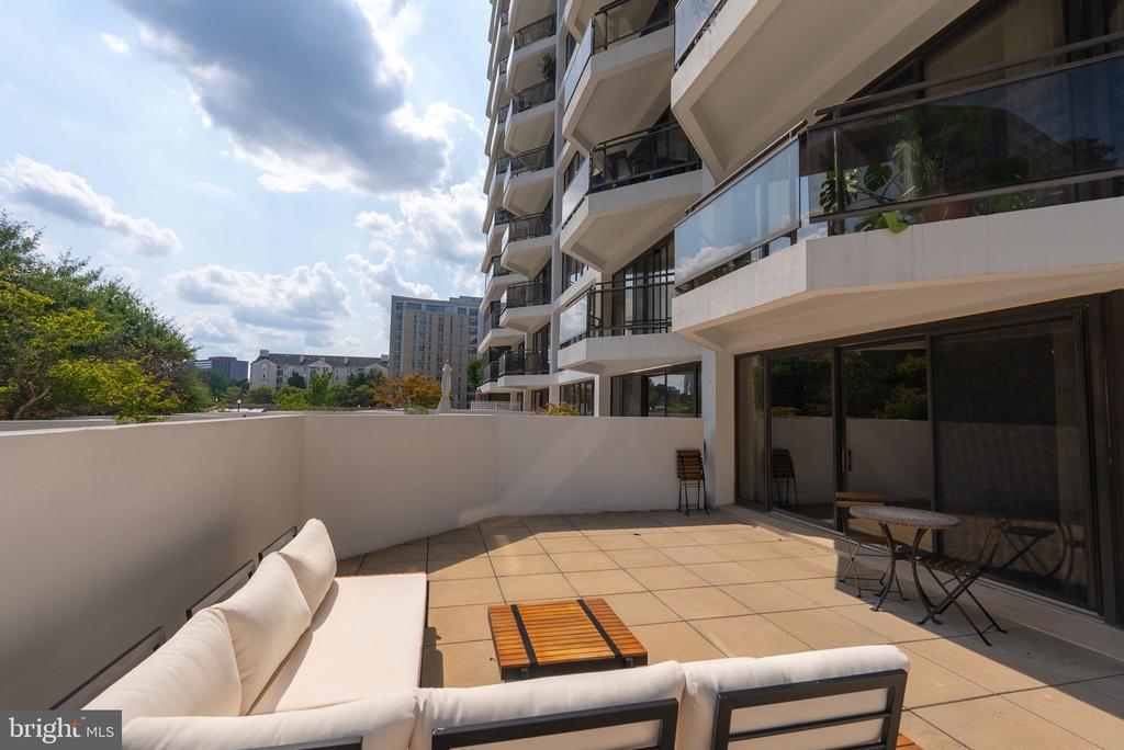 1530 Key Blvd #205