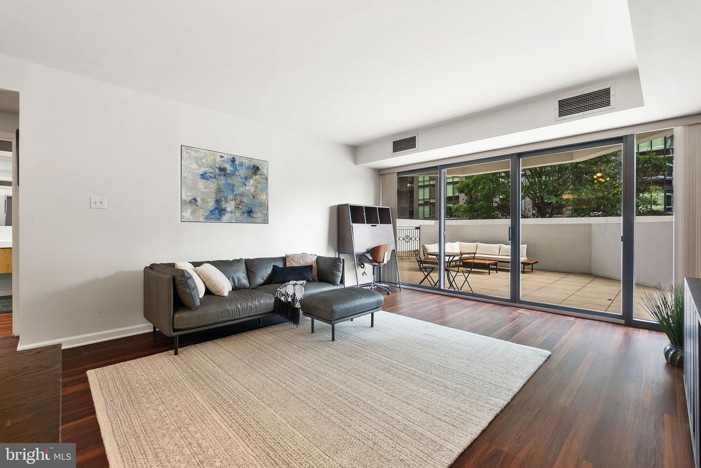 1530 Key Blvd #205