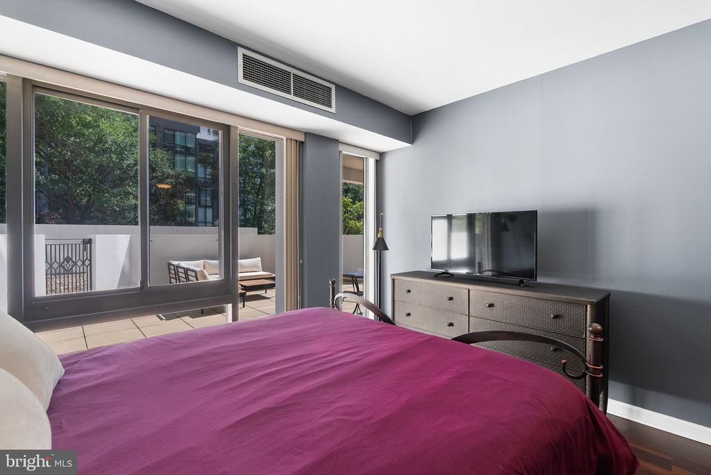 1530 Key Blvd #205