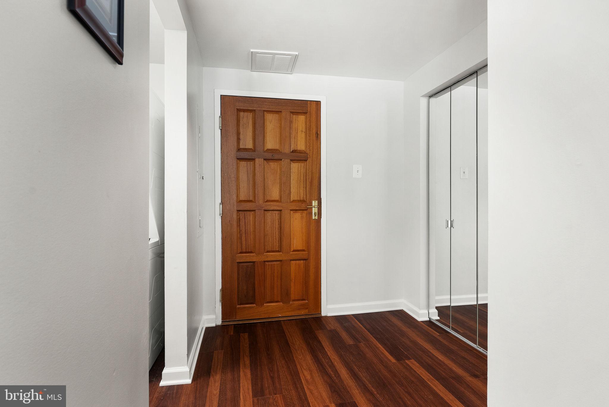1530 Key Blvd #205