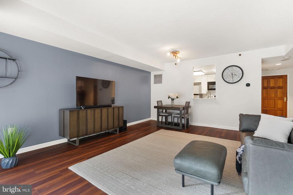 1530 Key Blvd #205