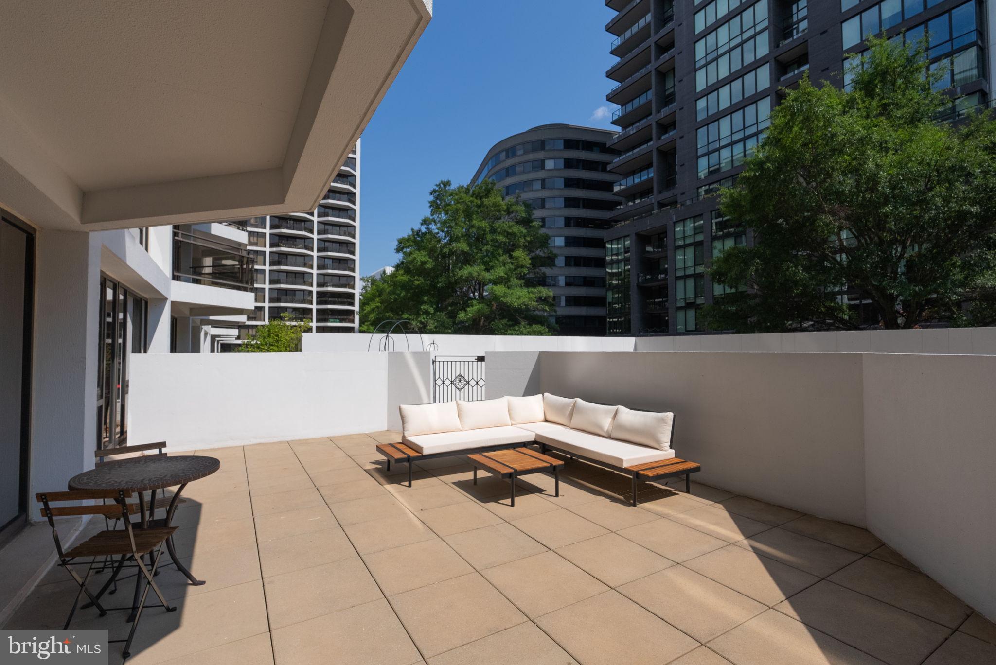 1530 Key Blvd #205