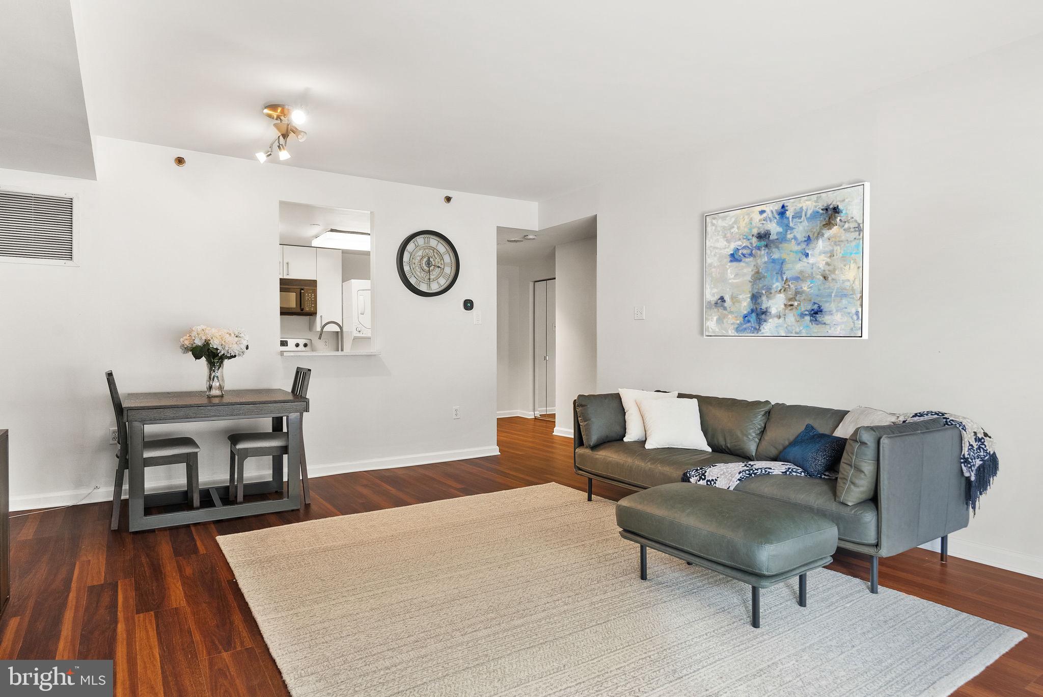 1530 Key Blvd #205