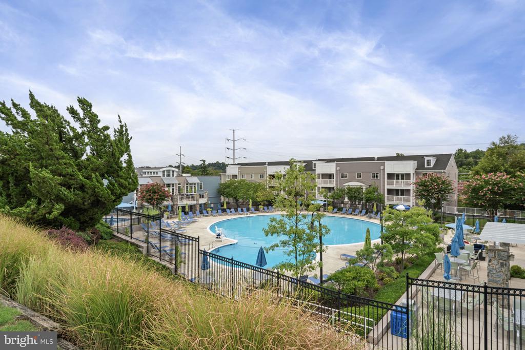 4179 S Four Mile Run Dr #401