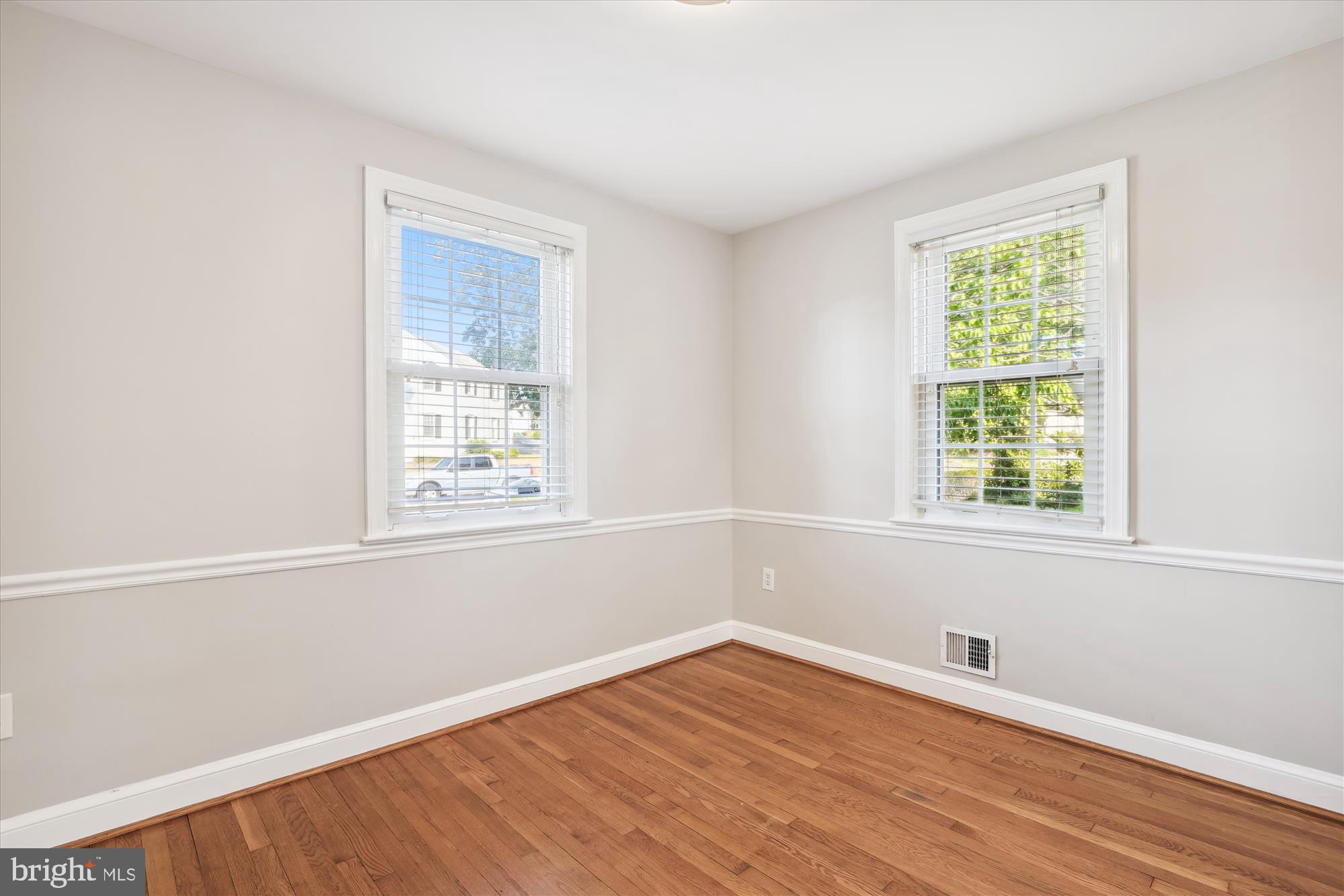 329 N Greenbrier St