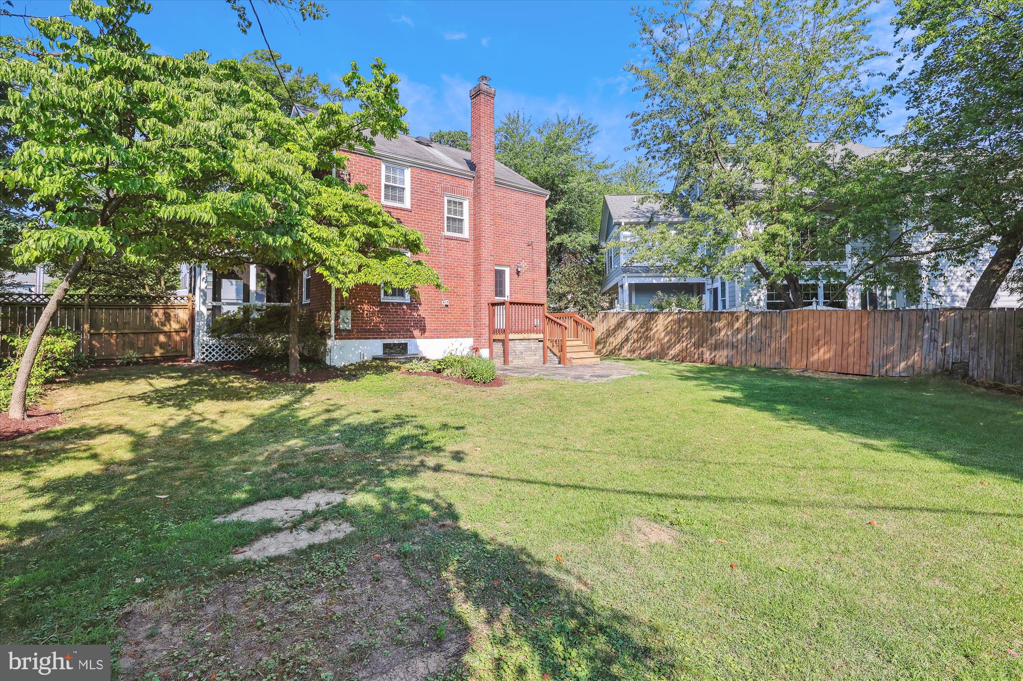 329 N Greenbrier St
