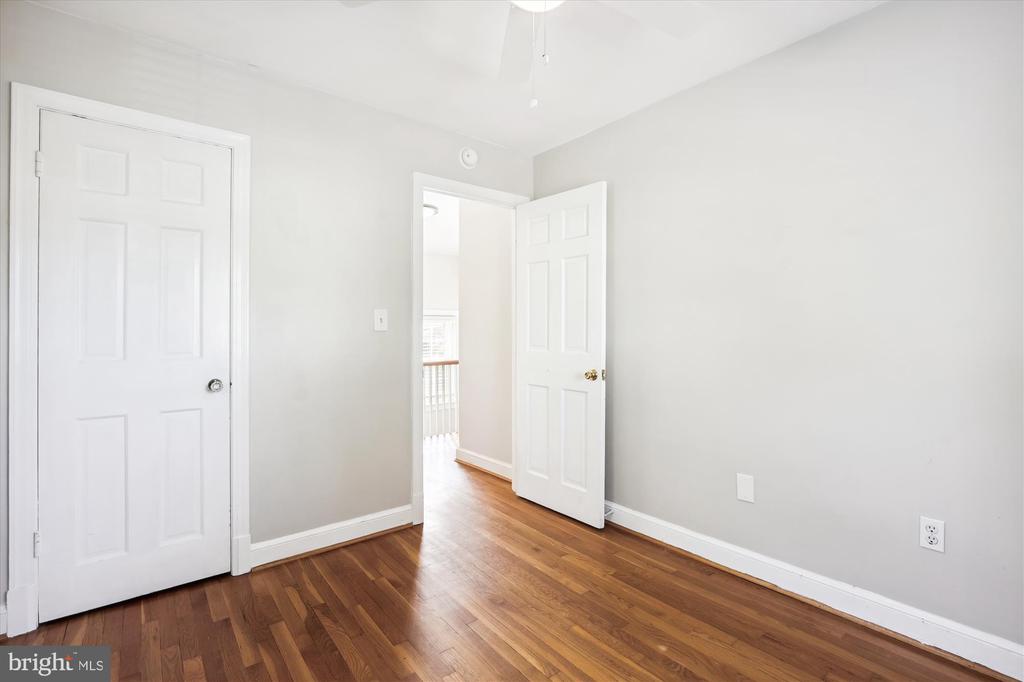 329 N Greenbrier St