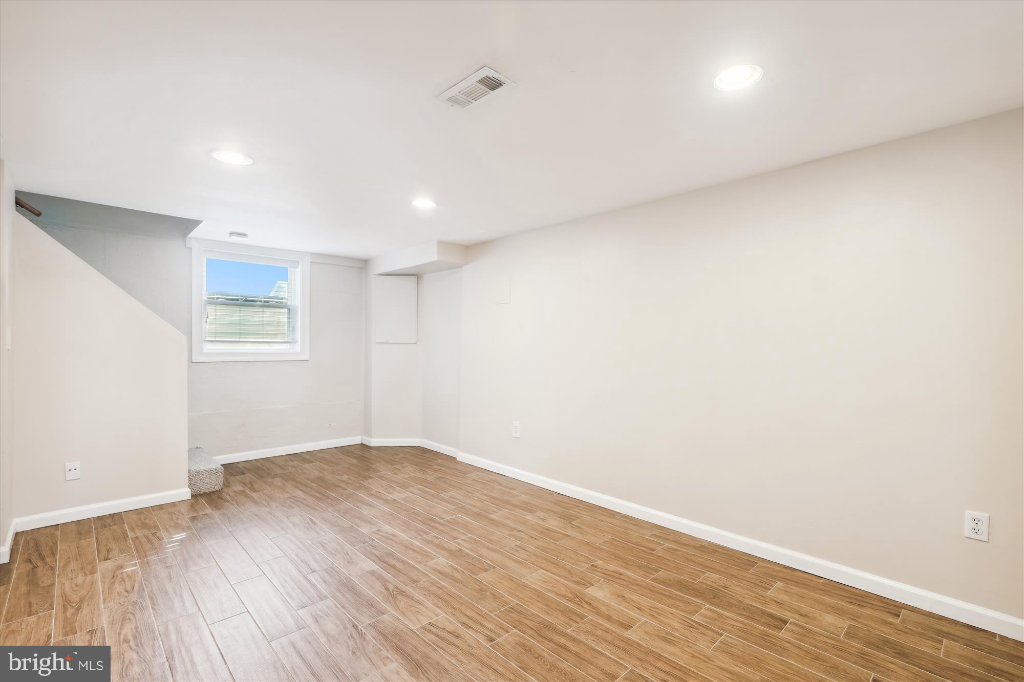 329 N Greenbrier St