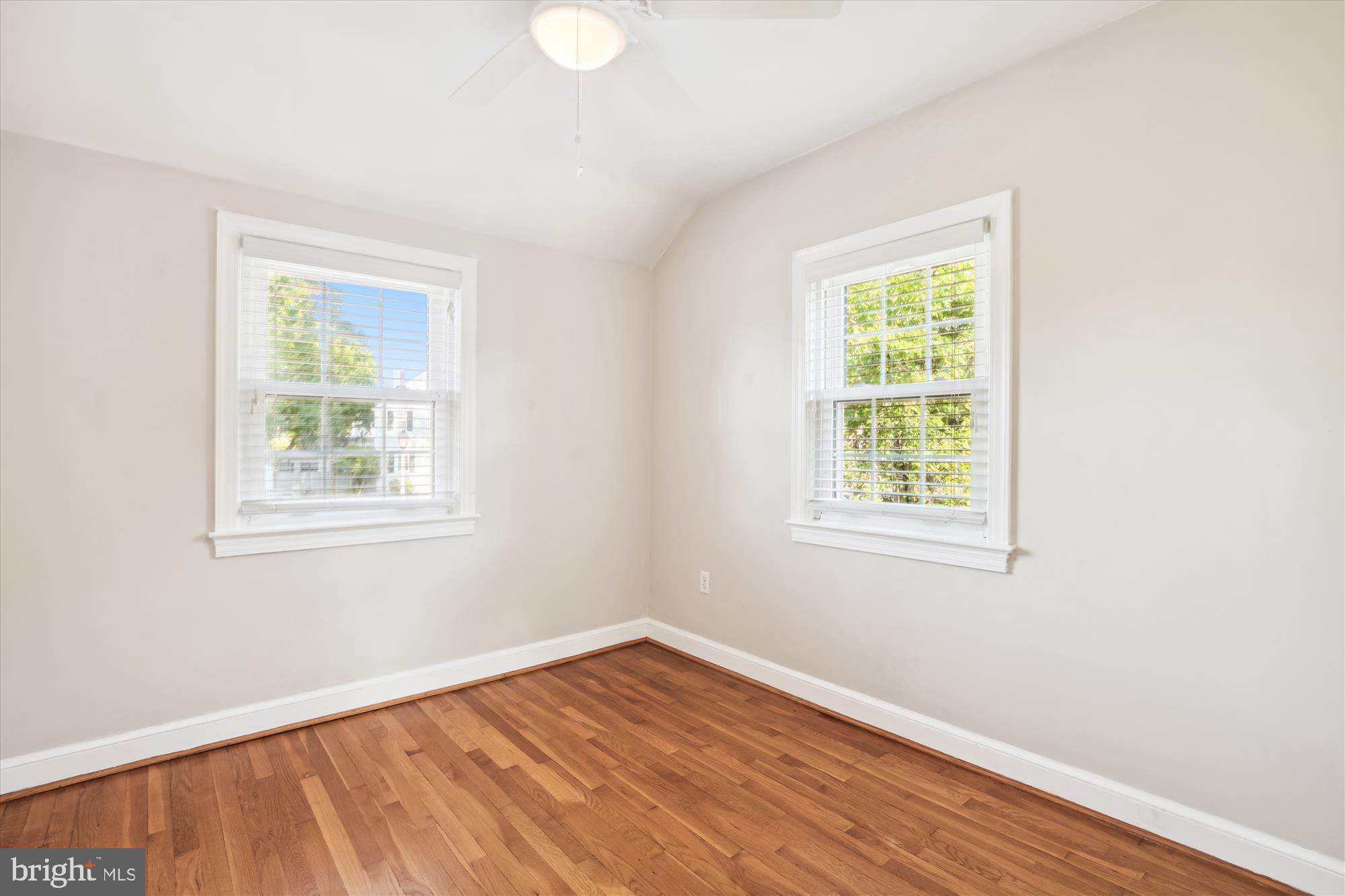 329 N Greenbrier St