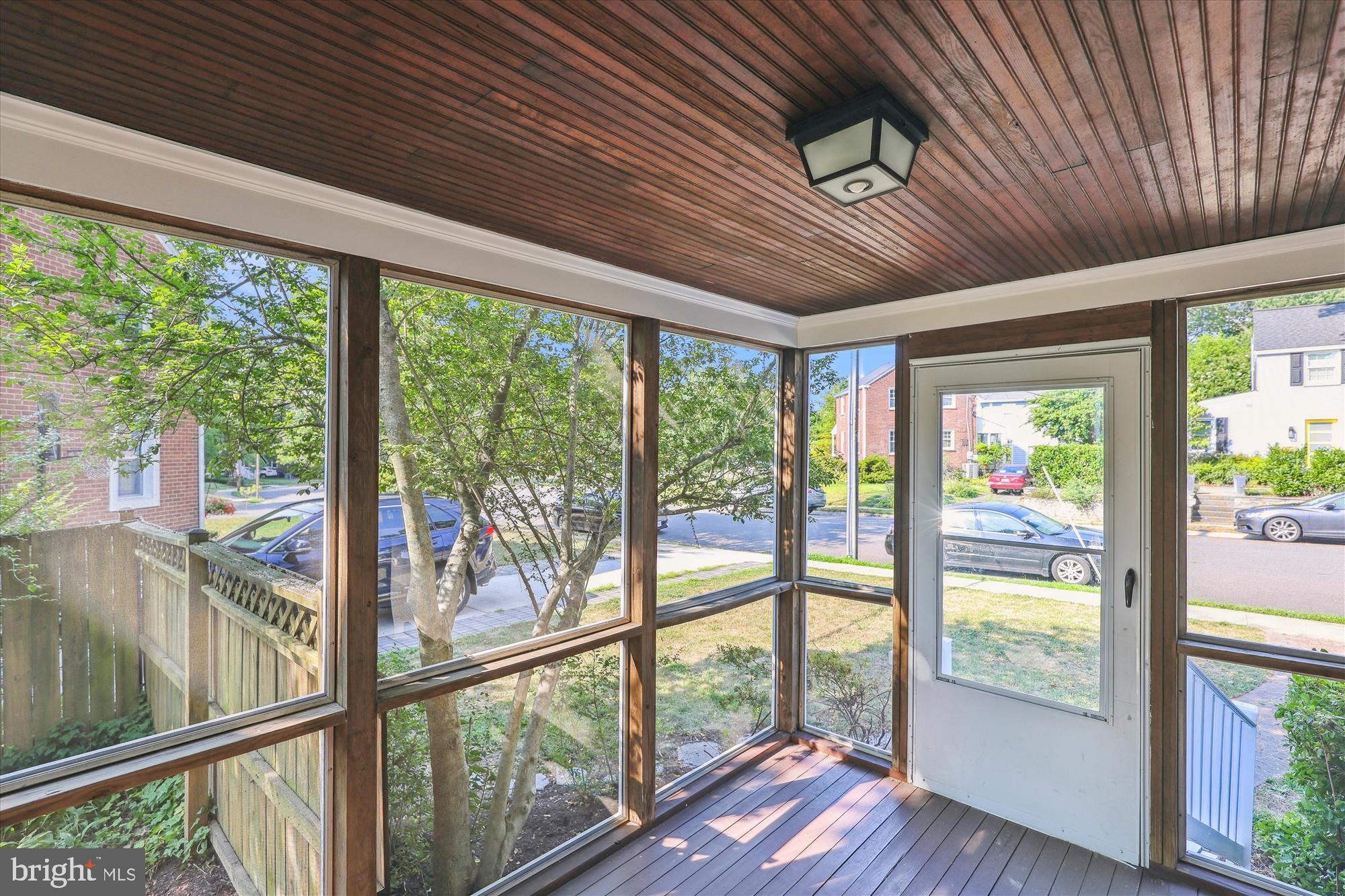 329 N Greenbrier St
