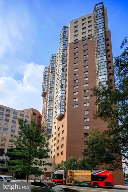 900 N Stafford St #1710