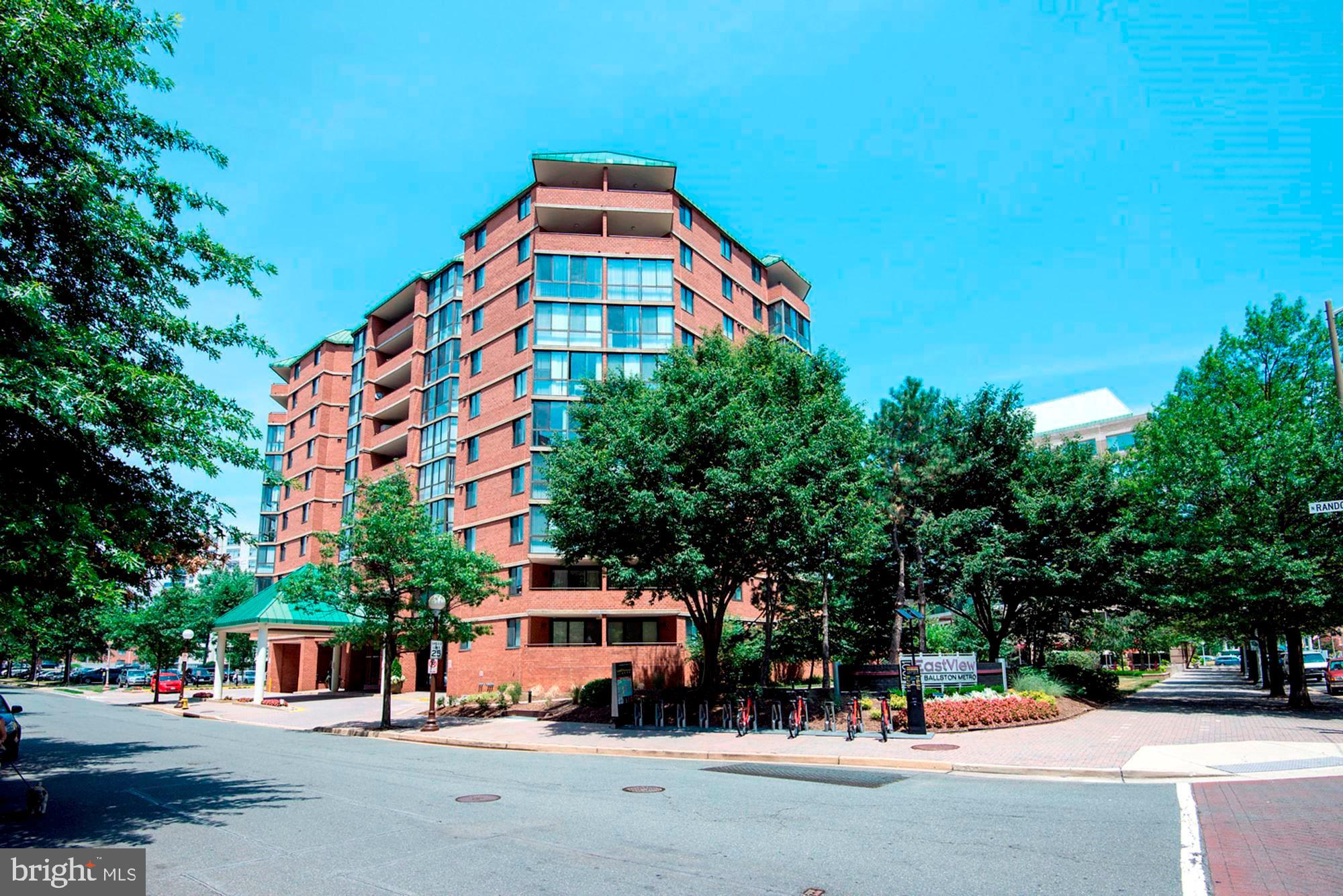 1001 N Randolph St #301