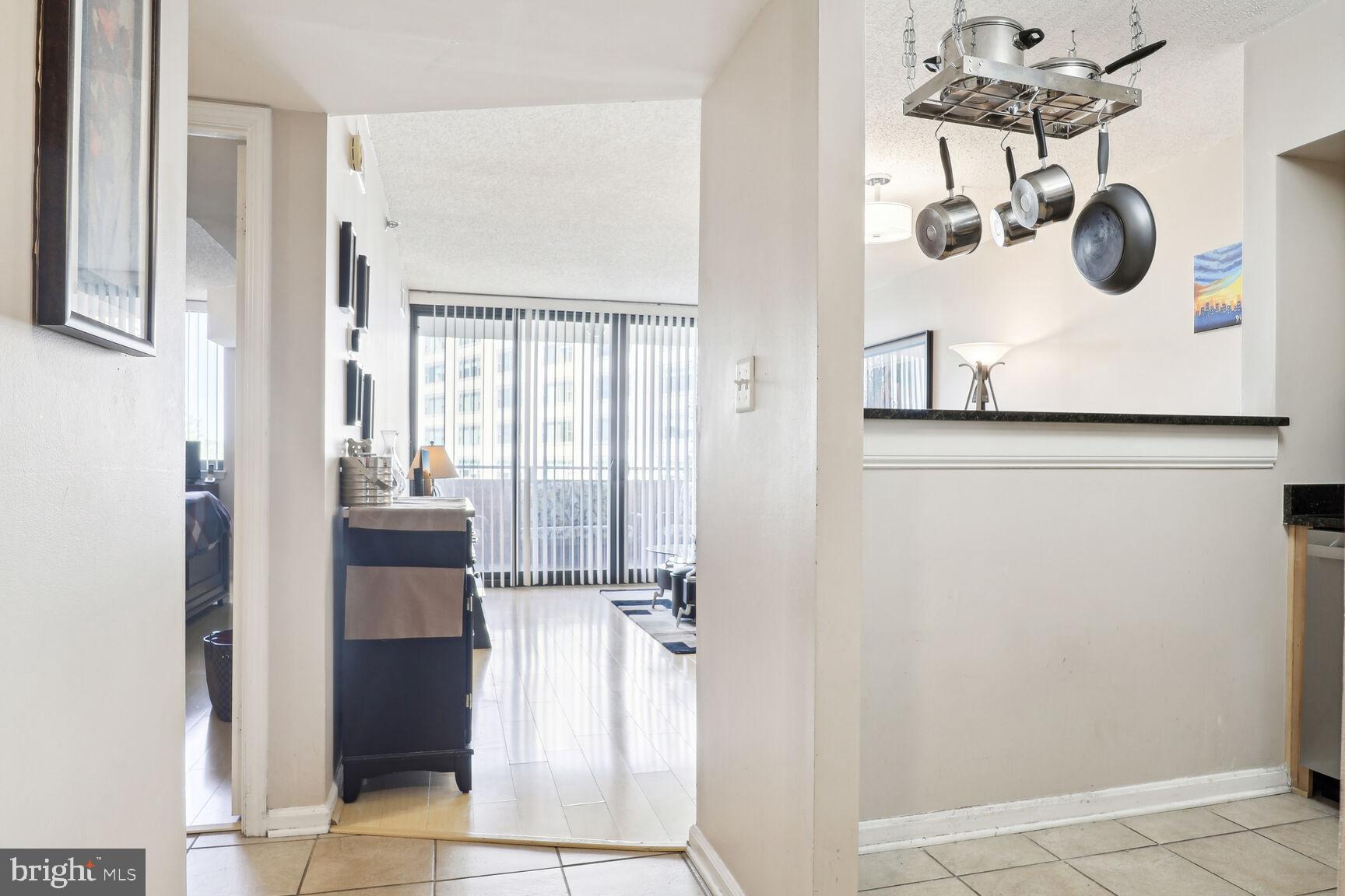 1001 N Randolph St #617