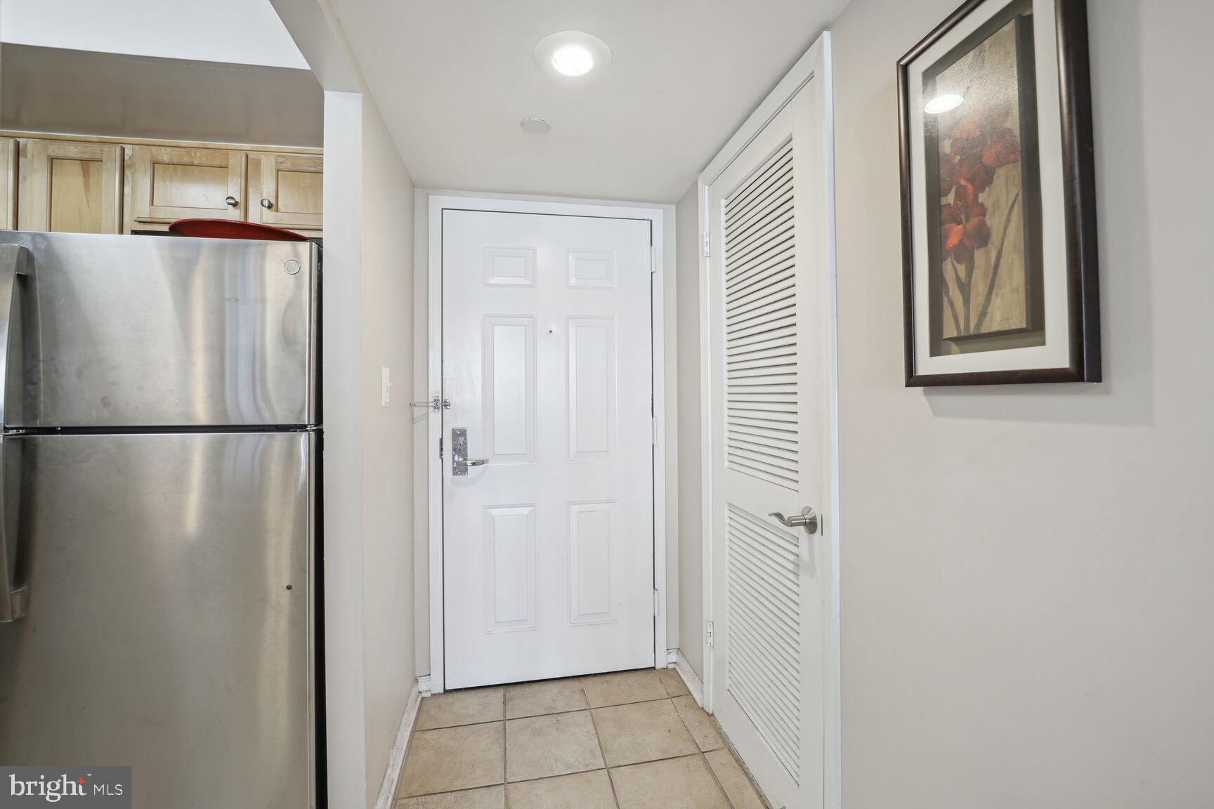1001 N Randolph St #617