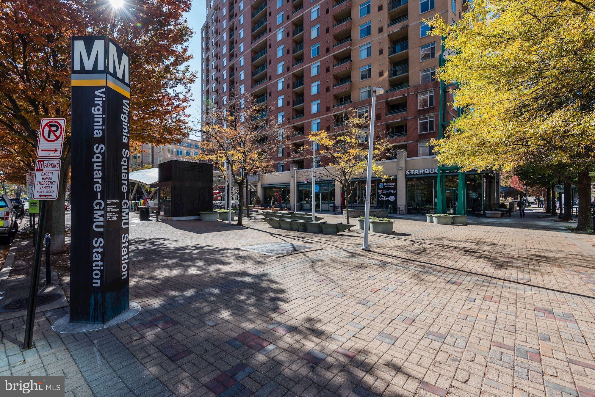 1001 N Randolph St #617