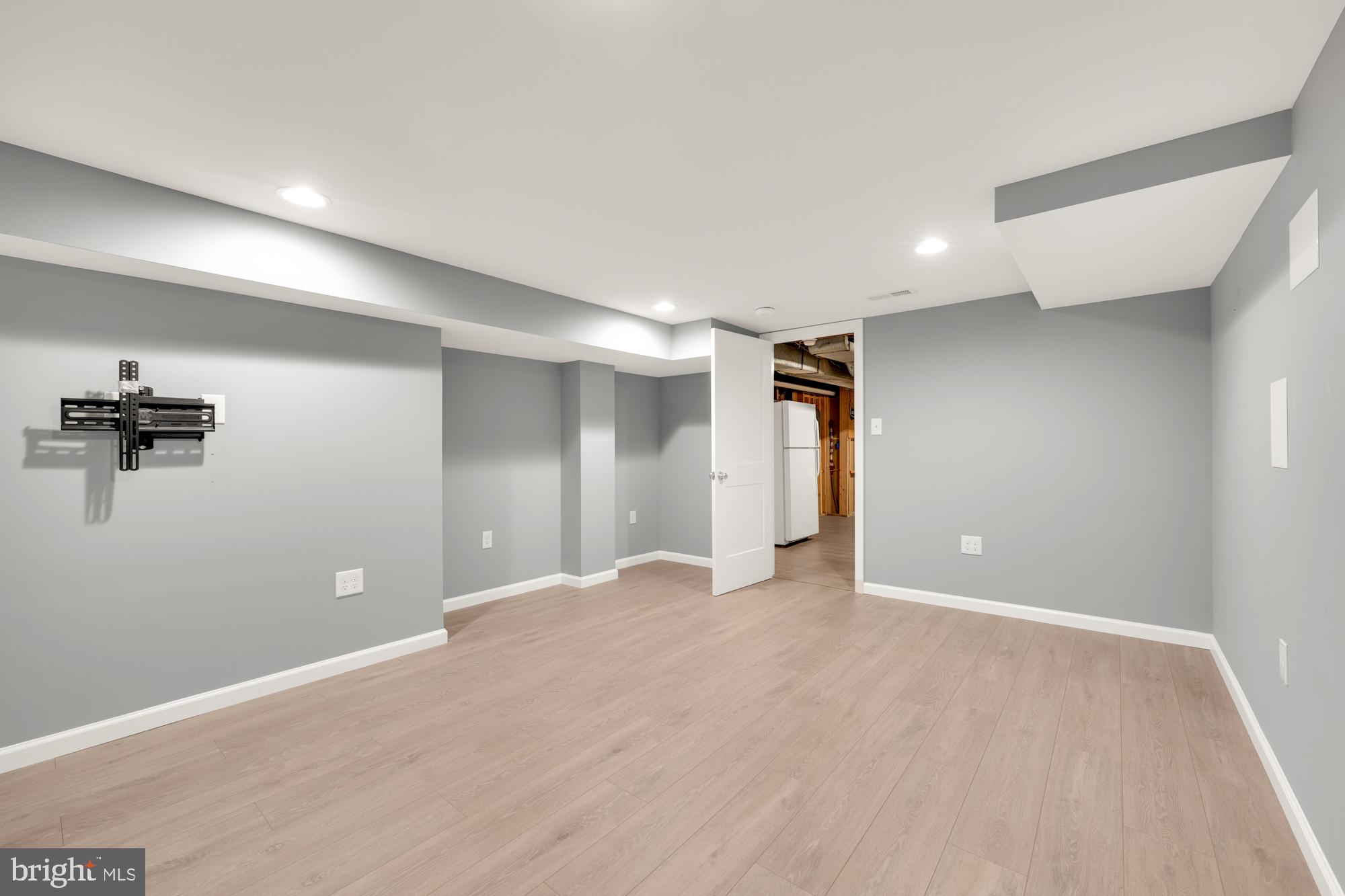 6234 22ND ROAD N