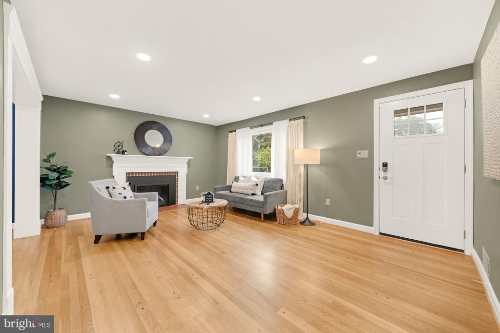 6234 22ND ROAD N