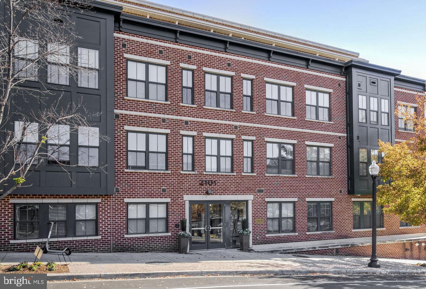 2101 N MONROE ST #204