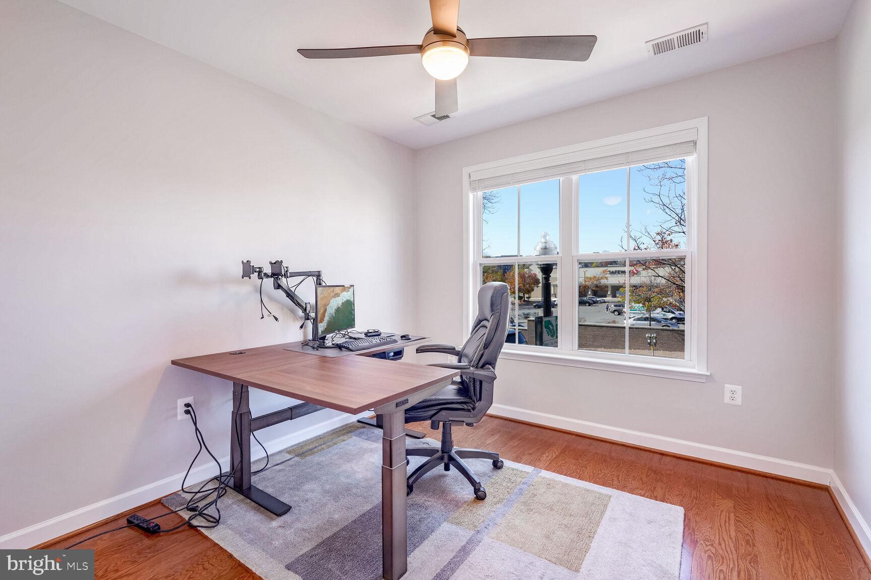 2101 N MONROE ST #204