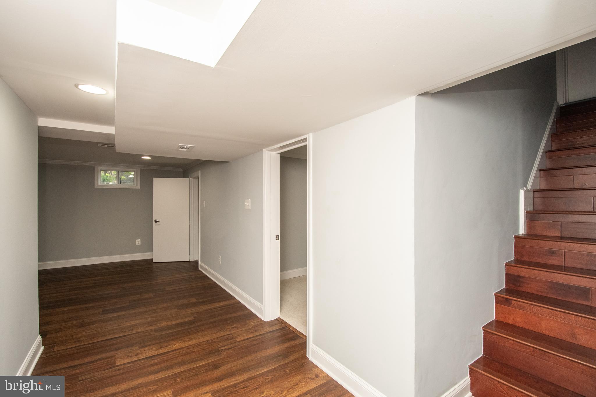 909 N MCKINLEY ROAD
