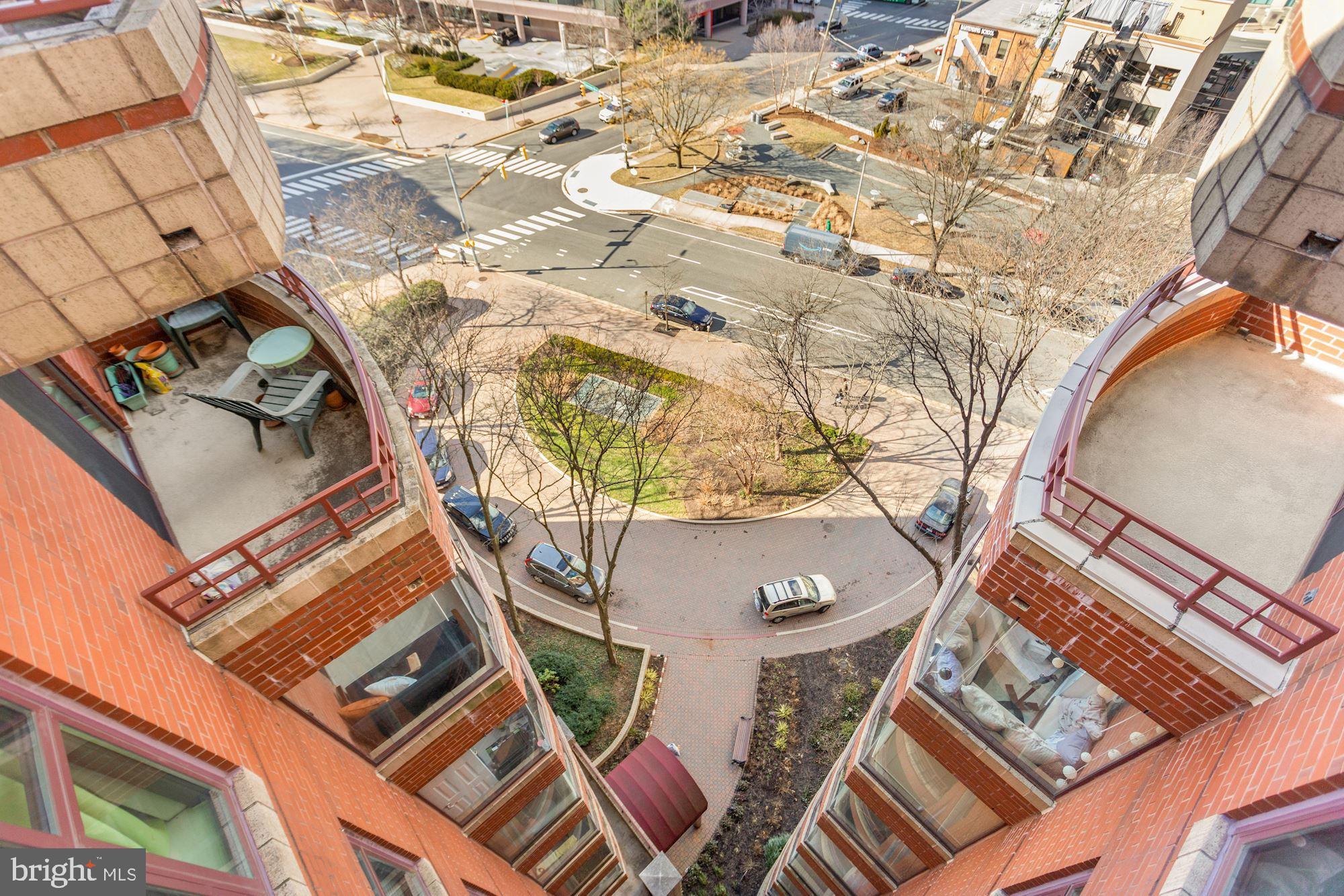 2400 CLARENDON BLVD #PH01