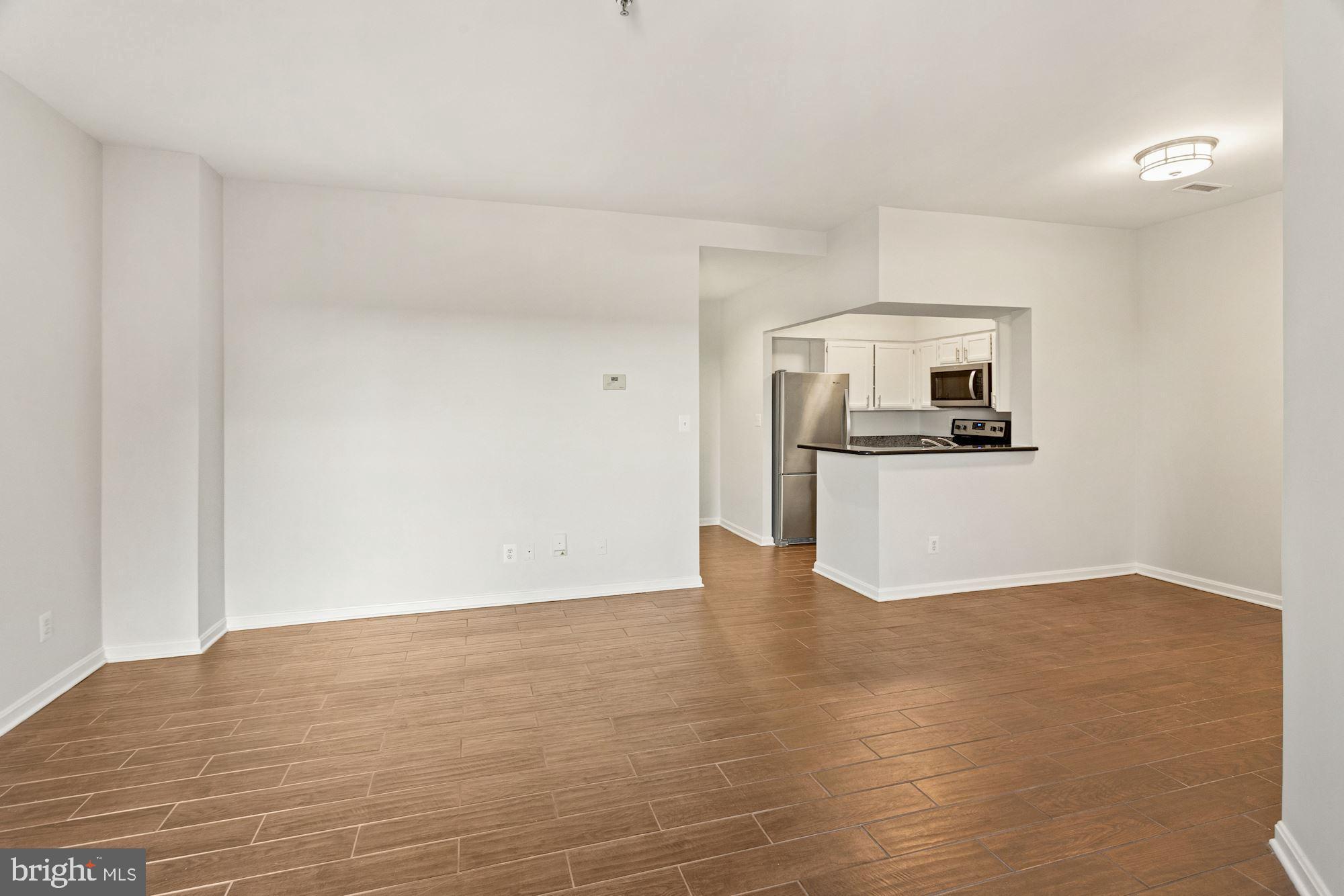 2400 CLARENDON BLVD #PH01