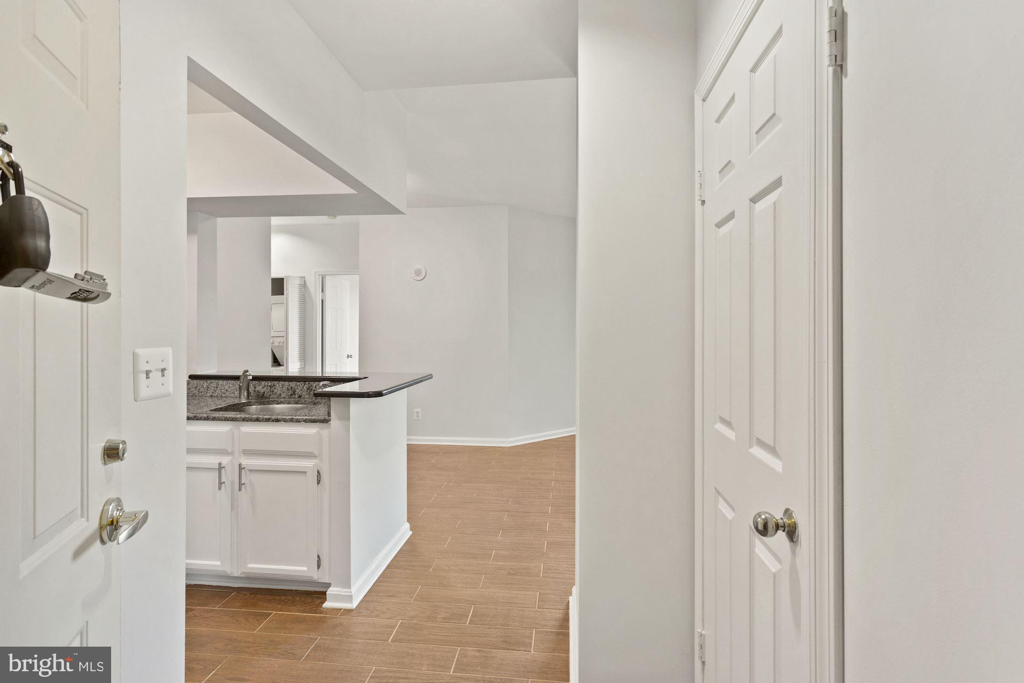 2400 CLARENDON BLVD #PH01