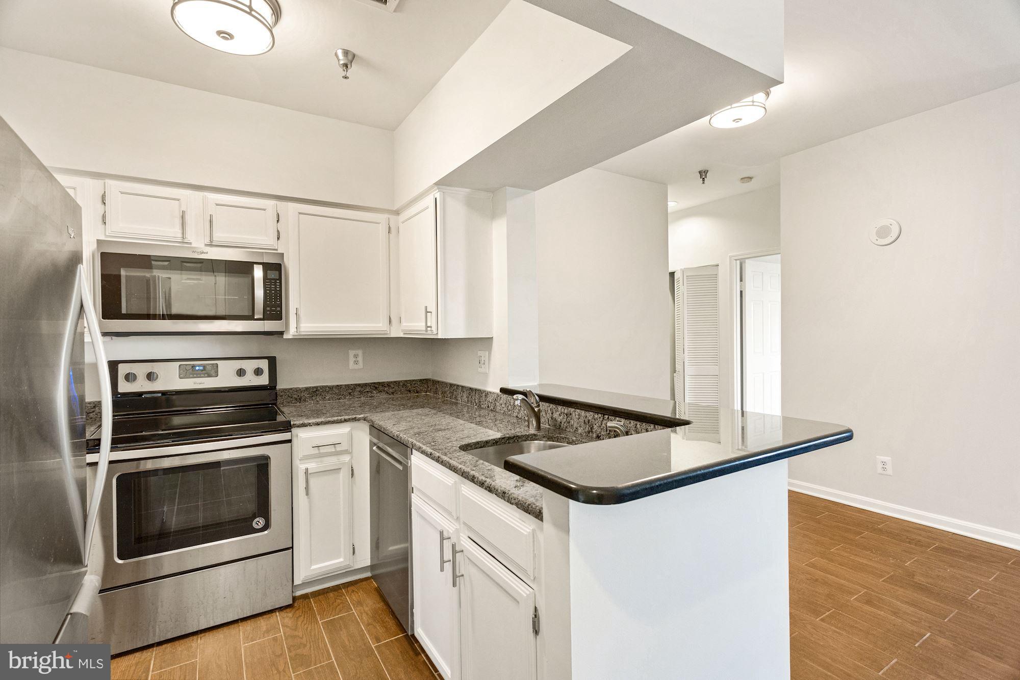 2400 CLARENDON BLVD #PH01