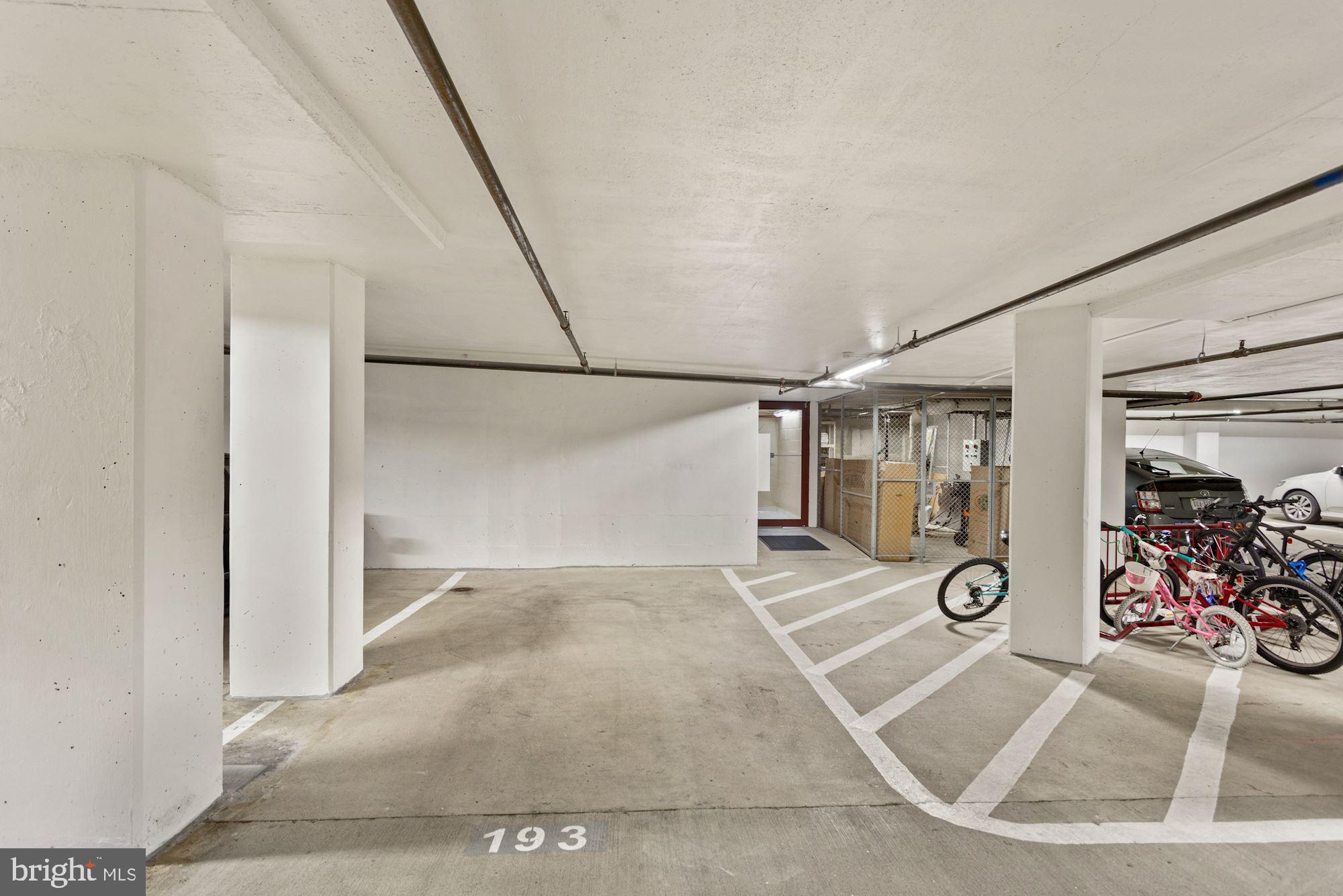 2400 CLARENDON BLVD #PH01