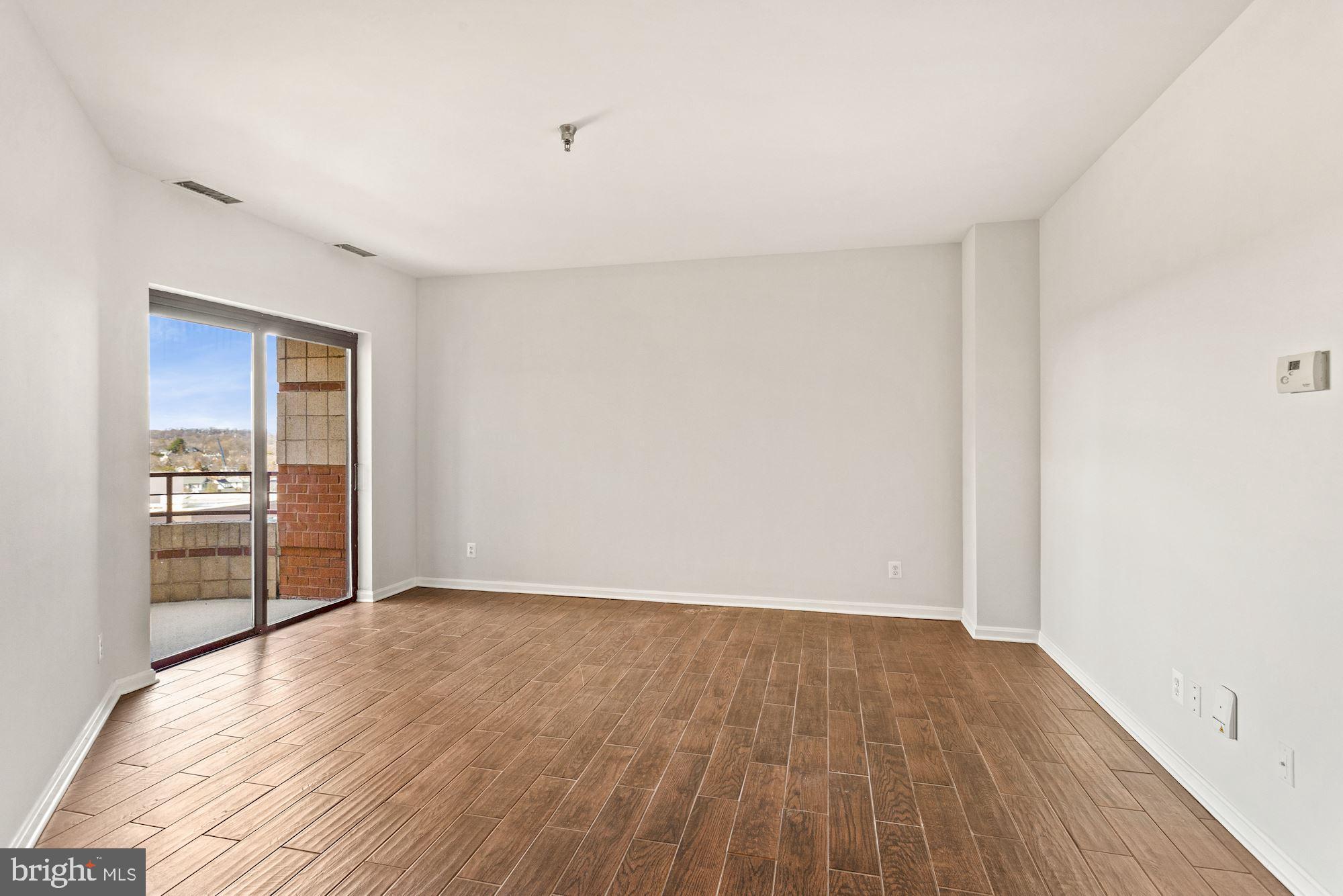 2400 CLARENDON BLVD #PH01