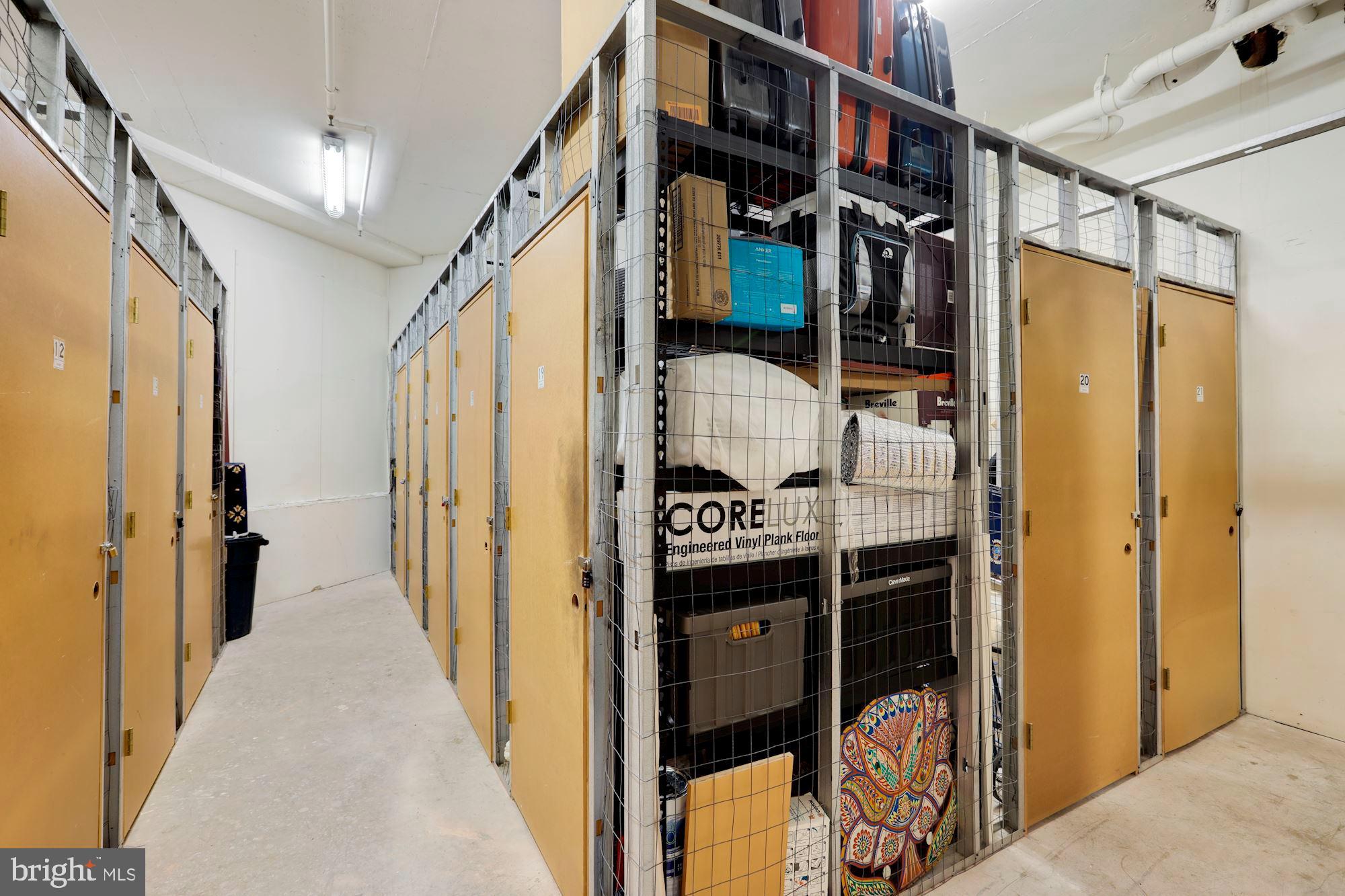 2400 CLARENDON BLVD #PH01